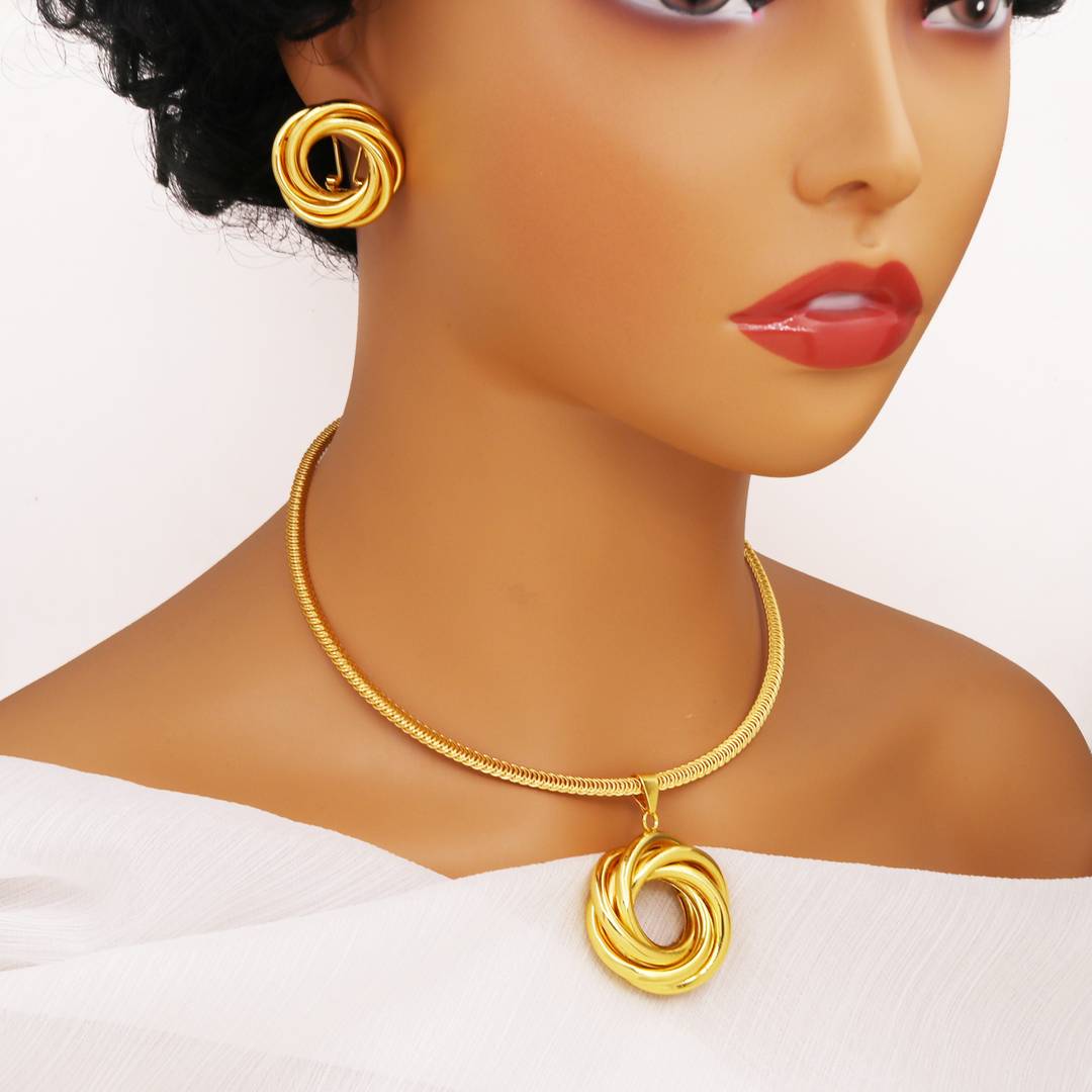 2PCS Jewelry Set: Timeless Elegance in Fashion Accessories